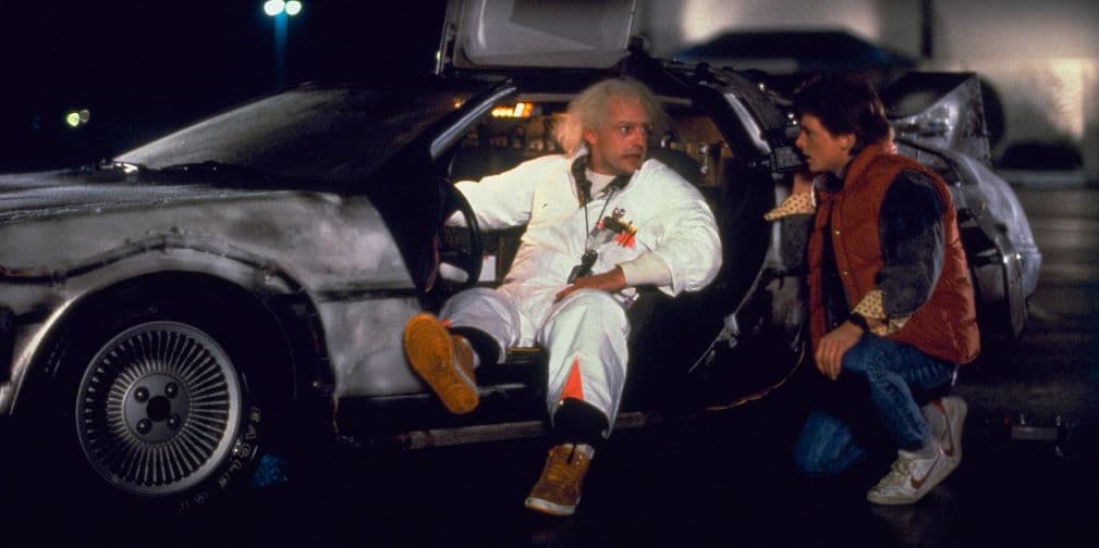 4. Delorean de Regreso Al Futuro: En 1985, Marty McFly era la envidia de todos en el cine, ¡tenía un coche que viajaba en el tiempo!