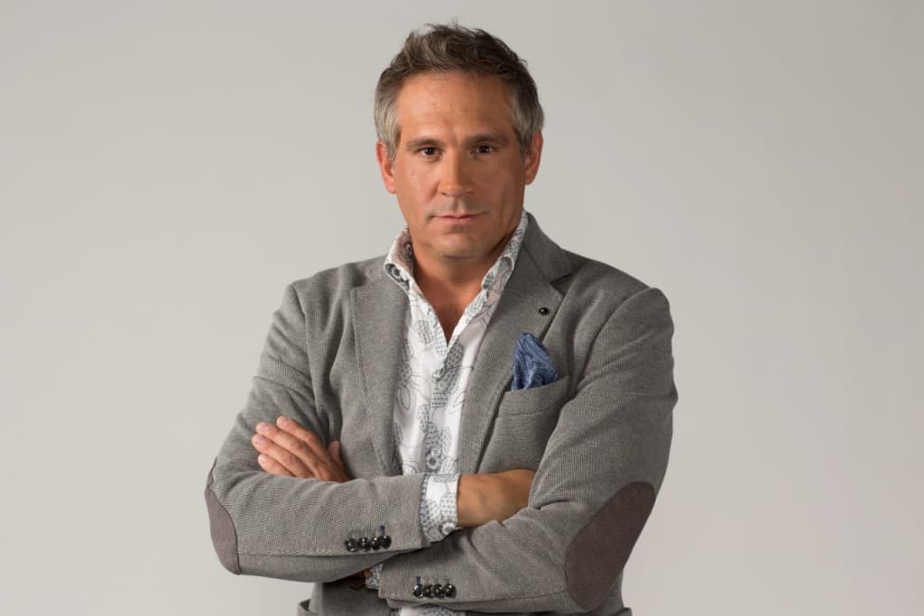 Arath de la Torre regresa a Miembros al Aire