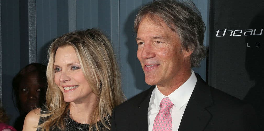 9. Michelle Pfeiffer y David E. Kelley: Desde 1993 están casados. Esta pareja ahora tienen 2 hijos.