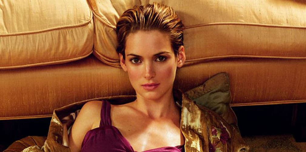 7. Wynona Ryder: Fue diagnosticada con cleptomanía después de haber sido sorprendida en varias ocasiones robando.