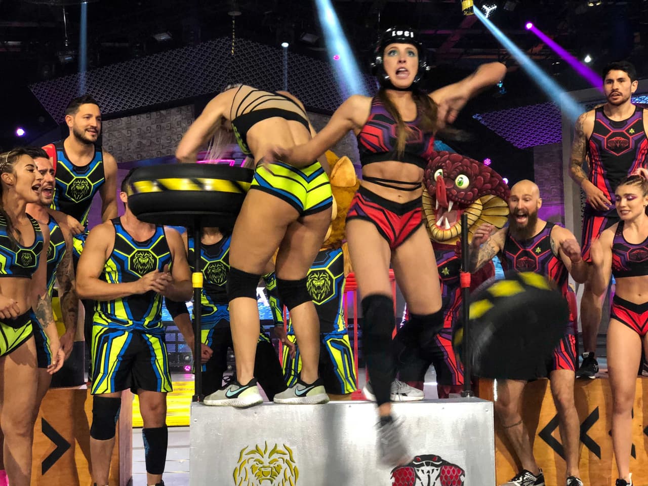 Los Barriles Extremos fueron en equipo y nos regalaron momentos llenos de tensión, el duelo estuvo parejo en cada ocasión, pero los de "La Reina Rosa" ganaron dos de las tres rondas que se necesitaban para ganar.