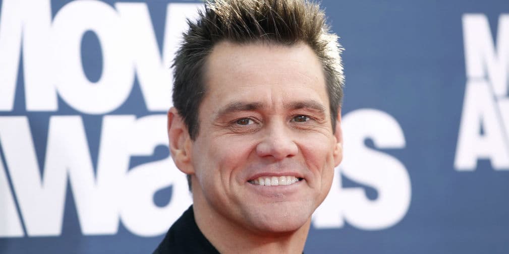 8. Jim Carrey: Antes de convertirse en actor limpiaba bodegas en Ontario, Canadá, junto con su familia.