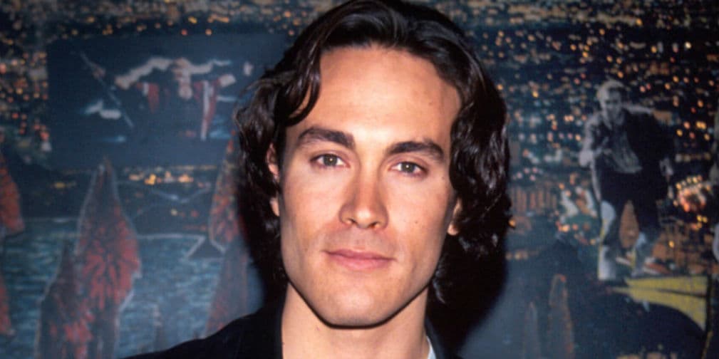 4. Brandon Lee (1965, 1993): A los 28 años, el actor murió por un disparo cuando filmaba El Cuervo.