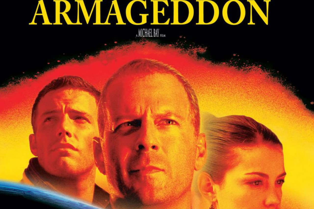 En 1998 este Bruce Willis salvó a la tierra del impacto de un asteroide, ah y Aerosmith lanzó una de sus rolas más choteadas.