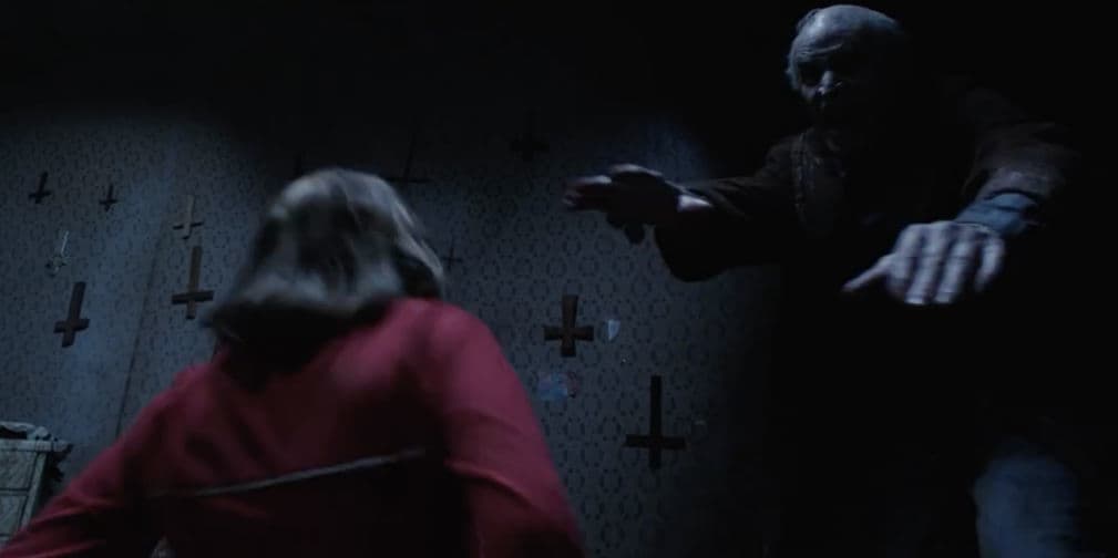 16. Bill Wilkins: Basada en una historia real, El Conjuro 2 (2016) nos aterró con este necio fantasma que protegía su casa.