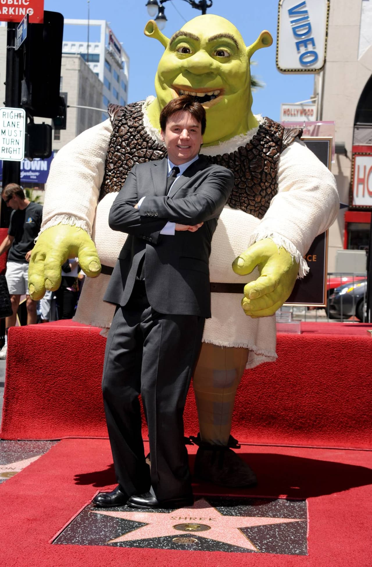 Mike Myers podría hacer una película de Shrek cada año