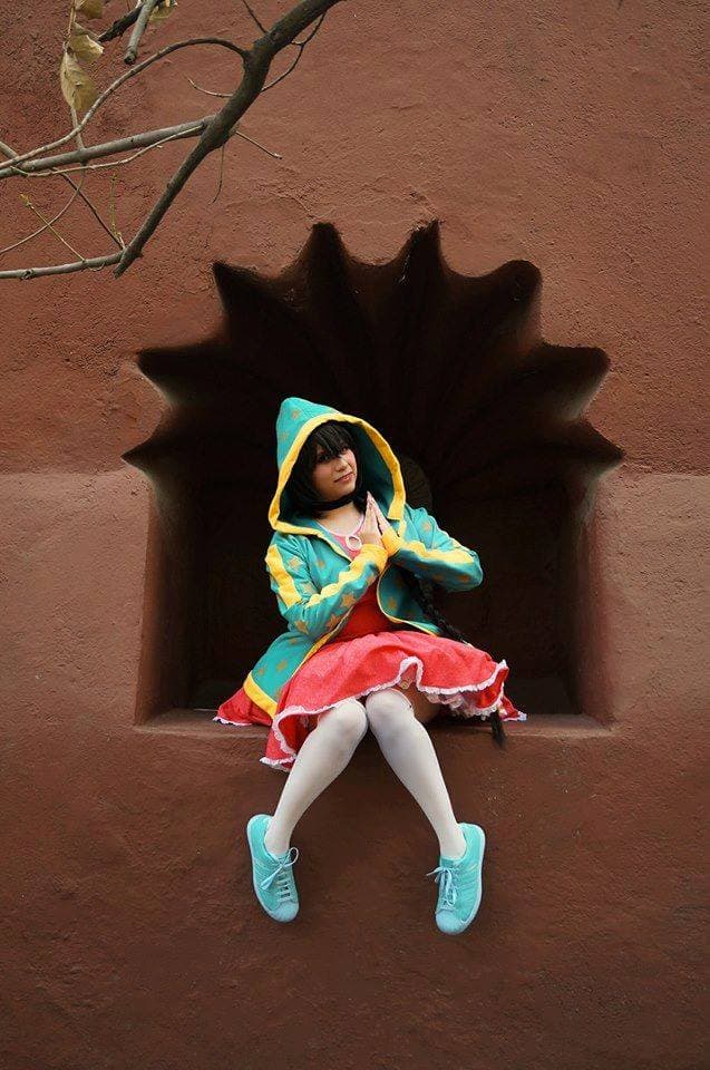 Incluso ha incorporado ciertos elementos religiosos.