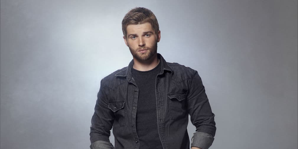 Ha trabajado en películas como Rumor Has It (2005), Poseidón (2006) y Cloverfield (2008).