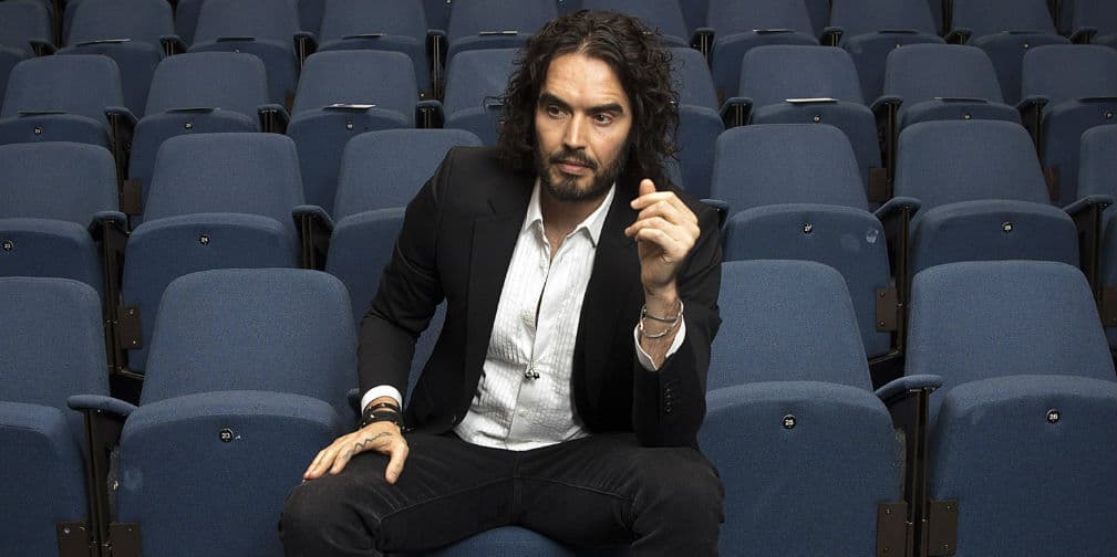 1. Russell Brand: ¿Un Bond cómico? El ex de Katy Perry carece del carisma y el atractivo para ser un agente.