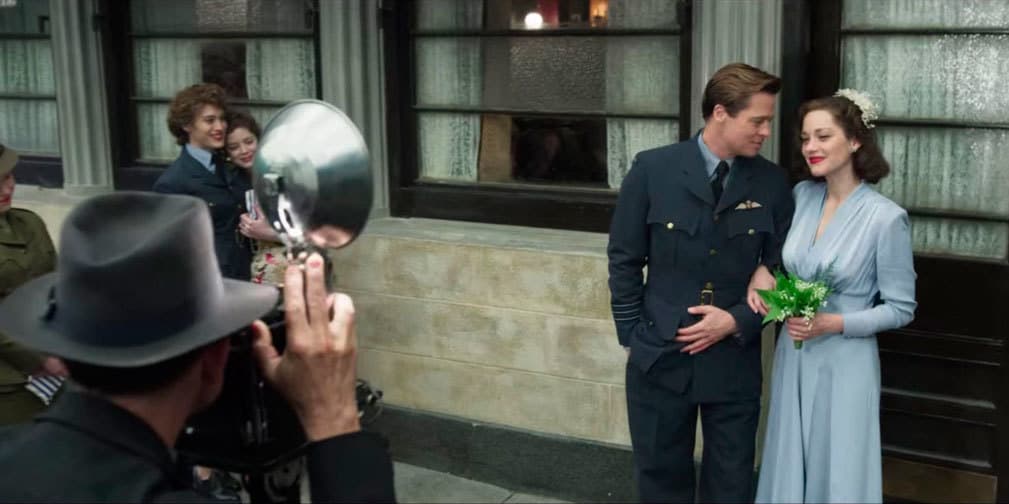 Marion Cotillard le da el sí a Brad Pitt