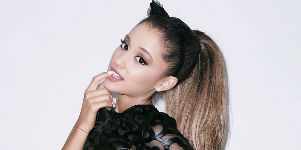 20. Ariana Grande: En 2011 vio un documental sobre maltrato animal y decidió no volver a comer carne.