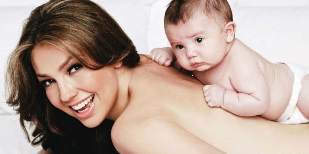 10. Thalía: La artista perdió momentáneamente su famosa cintura pero ganó a Sabrina Sakae y Matthew Alejandro, sus hijos con Tommy Mottola.