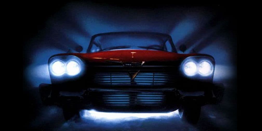 Christine: Nació en Detroit en una línea de montaje de automóviles, pero no es un coche cualquiera. En el fondo de su chasis se aloja el mismísimo diablo.