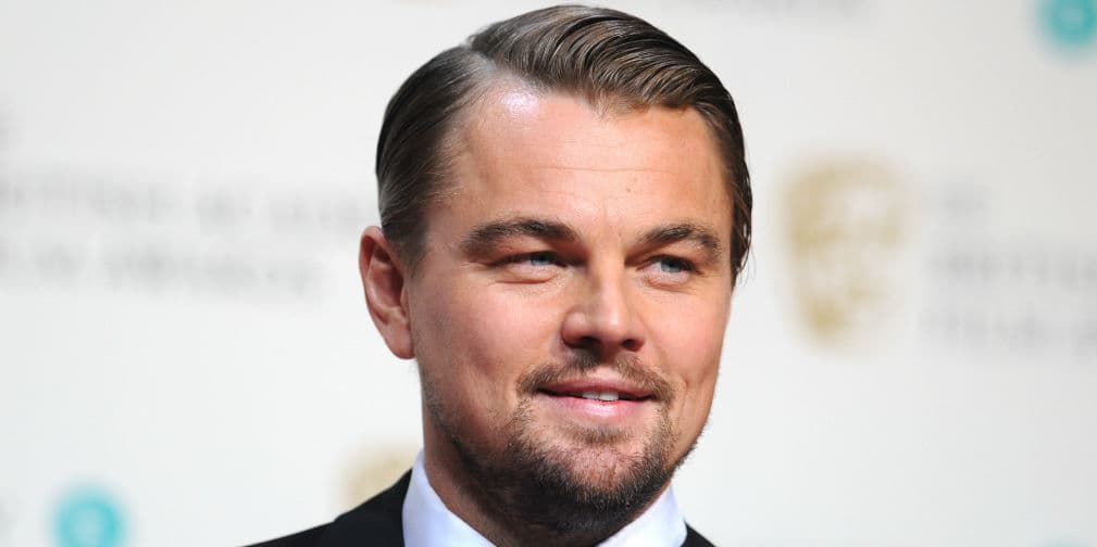2. Leonardo DiCaprio: En 2010, el actor volaba a Rusia y el motor de la aeronave falló, por lo que regresó al aeropuerto de Nueva York.
