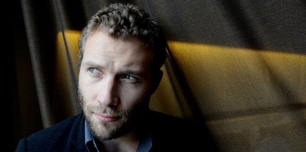 En 2006 comenzó a salir con la actriz australiana Gemma Pranita, sin embargo tronaron en el 2013.