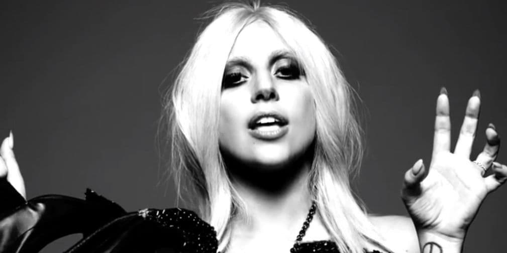 10. Lady Gaga: La cantante dice que todo lo que gana lo invierte para financiar sus espectáculos. ¿Le creemos?