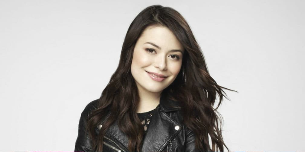 Ella pertenece a la lista de 2012 de los Récords Guinness por ser la actriz infantil mejor pagada en iCarly.