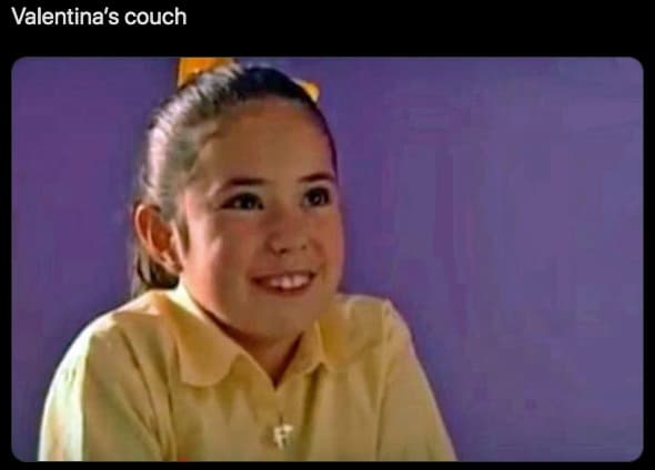 ¿Cómo olvidar 'El diván de Valentina'? O, bueno, 'Valentina's couch'.