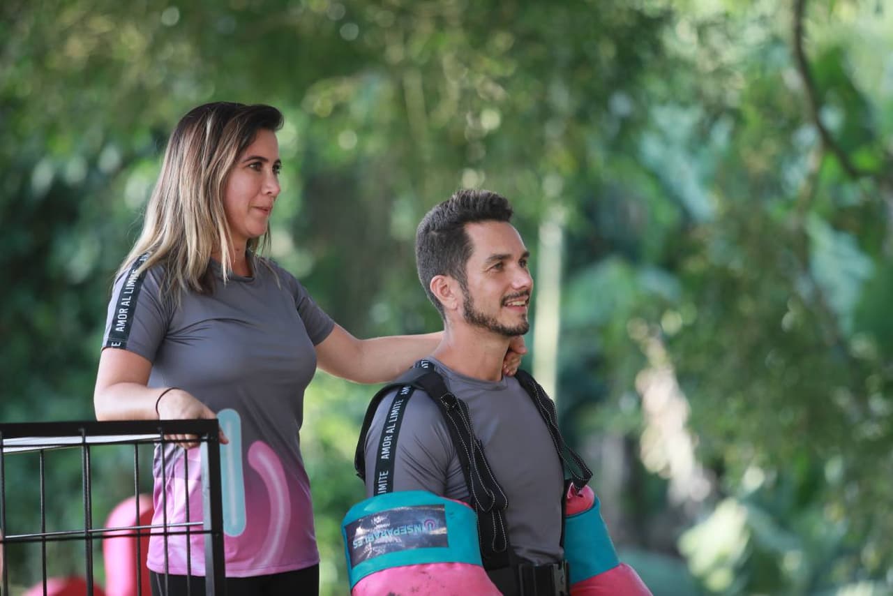 Mariazel y Adrián en Inseparables, amor al límite