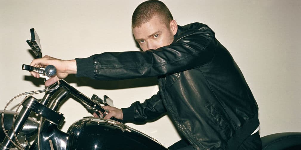 10. Justin Timberlake: El cantante combinó su motocicleta con la imperdible chamarra de piel.