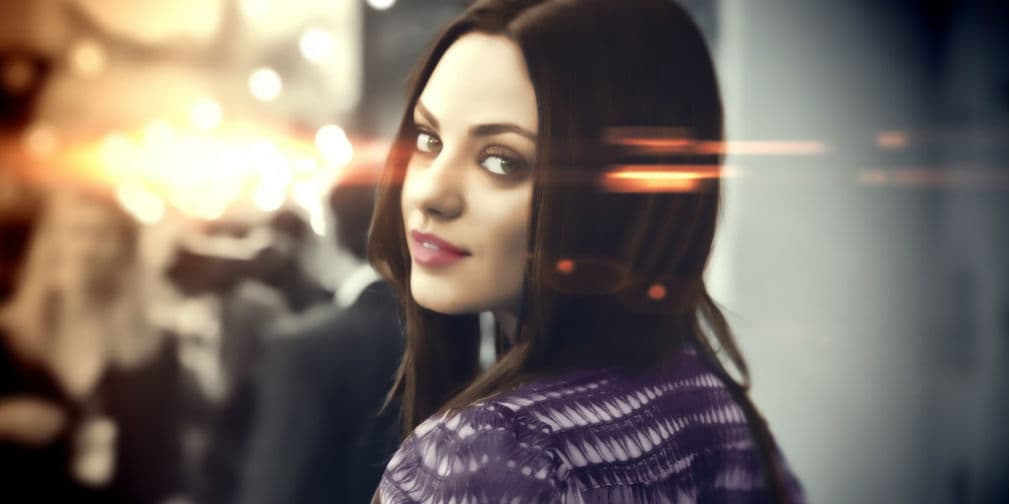 11. Mila Kunis: Esta sexy actriz tiene los ojos de diferente color, es decir sufre de heterocromia.