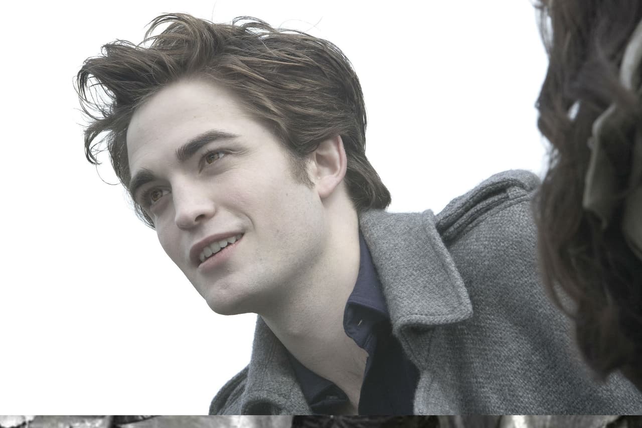 Edward Cullen es el vampiro más romántico, ¡nos encantó en Crepúsculo, Luna Nueva, Eclipse y Amanecer!
