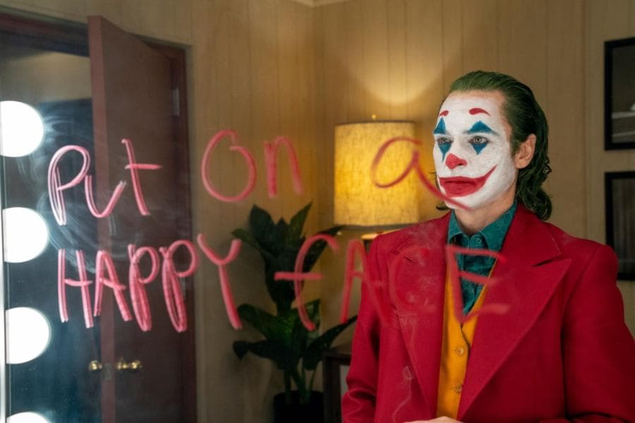 Este octubre llega a salas Joker, la próxima interpretación en cine de la historia alrededor del máximos villano de Batman. Sin embargo, se nos queman las habas por verla a la de ya por estas razones.
