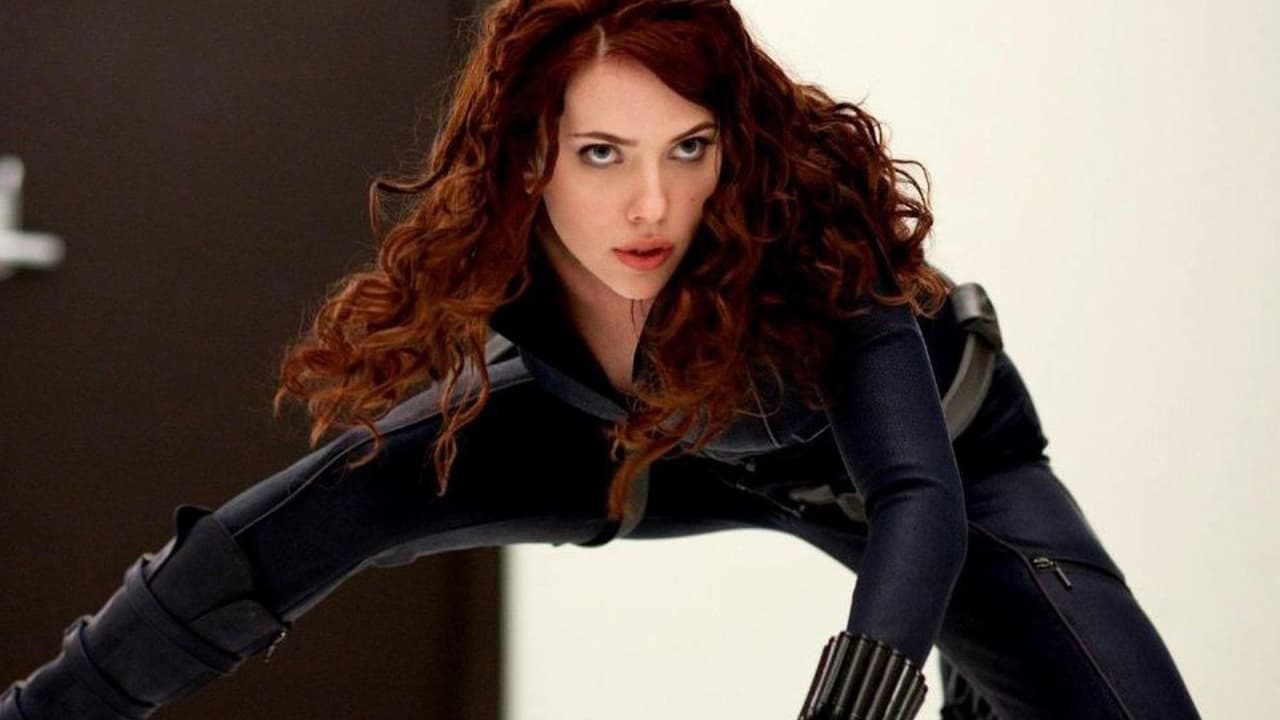 Que si tiene pancita. Que si tiene celulitis. ¿Importa? Scarlett Johansson cumple hoy 35 años y muchos ya quisieran ser su pastel.