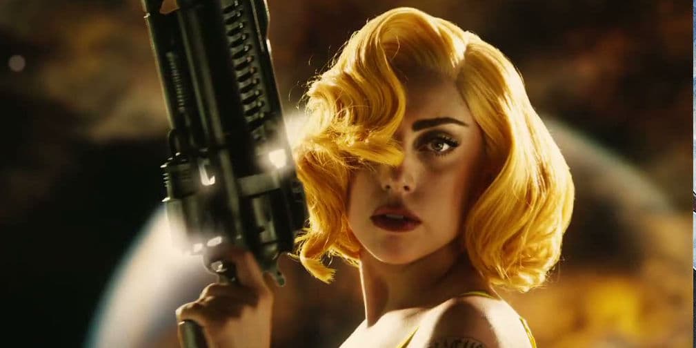 12. Lady Gaga: Al igual que su ídolo Madonna, esta rubia dio pena ajena en Machete Kills y Sin City 2.