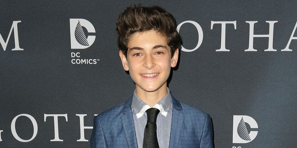 Otros créditos en TV de David incluyen actuaciones en Mike y Molly, o el hijo de James Spader en The Office.