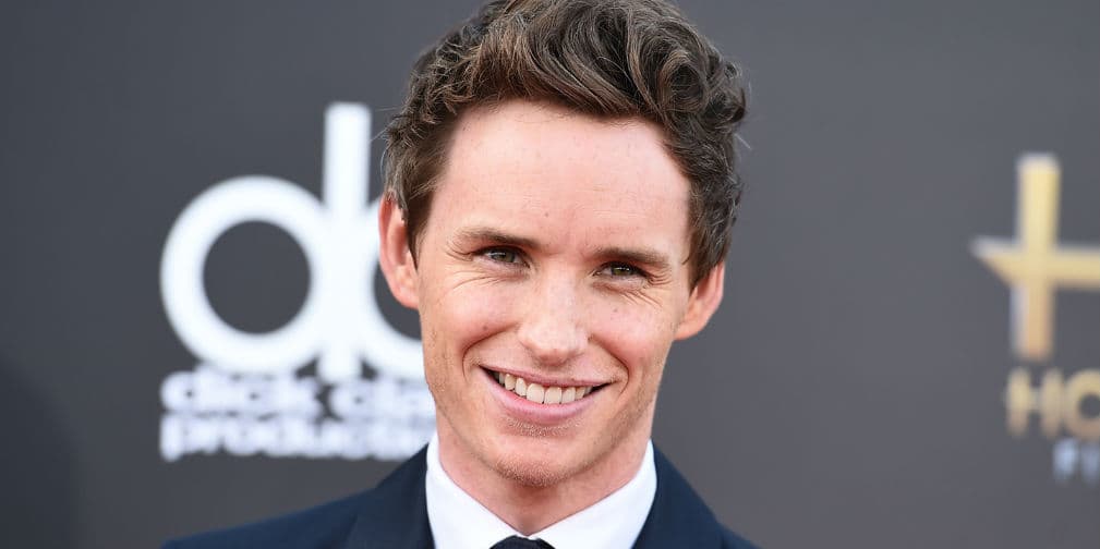 6. Eddie Redmayne (6 de enero de 1982): Este actor de blanca sonrisa cumplió 33 años, ¡la edad de Cristo!