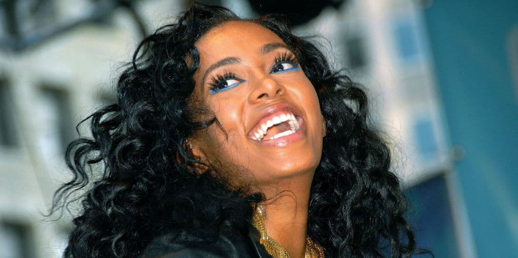 6. Solange Knowles: La hermana de Beyoncé bromeó en Twitter que nadie imita mejor a Mariah Carey que Grande. ¡Zaz!