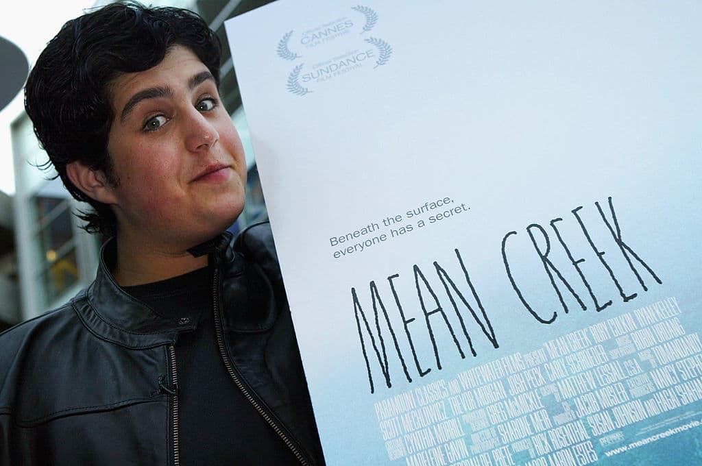 Sus primeros créditos importantes fueron poco después, pues formó parte de 'The Amanda Show' (donde conoció a Drake Bell) y en la película 'Mean Creek' (2004) fue George Tooney. Muchos recuerdan el impresionante cambio físico que tuvo el actor.