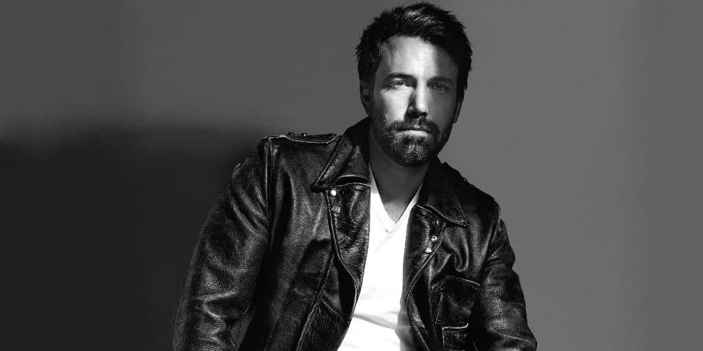 Benjamin Géza Affleck nació en Berkeley, California; el 15 de agosto de 1972) y es conocido como Ben Affleck.