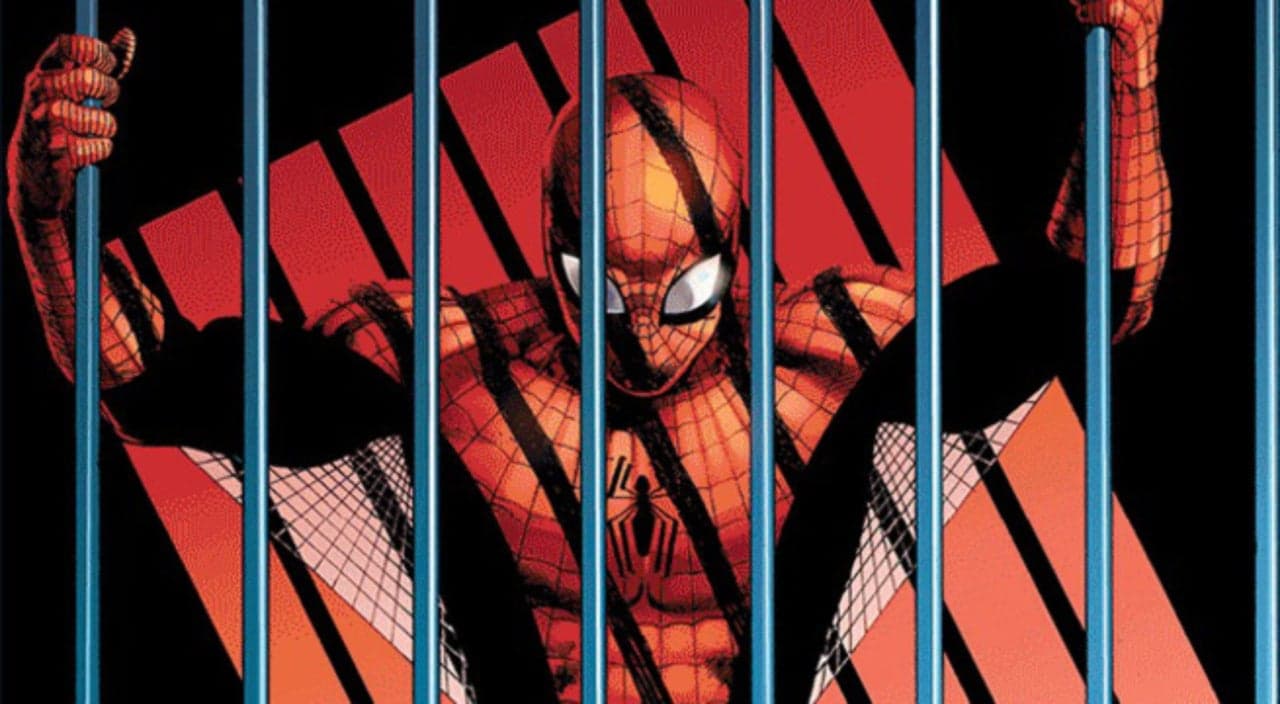 Arrestaron a Spider-Man y la grúa se llevó el Batimóvil