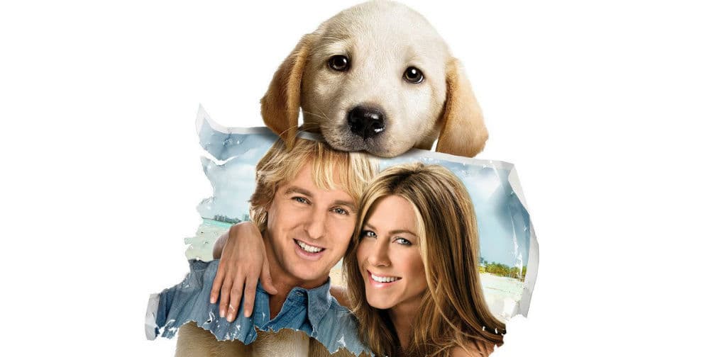 13. MARLEY: Owen Wilson y Jennifer Aniston comparten pantalla con un lindo perro de la raza Labrador.