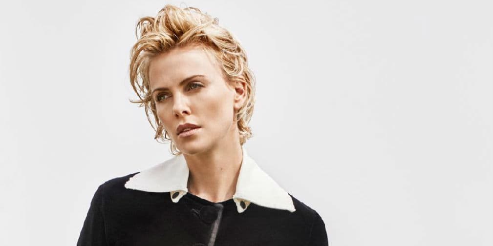 9. Charlize Theron: Tiene problemas con los cajones desordenados y cosas que tira la gente sin importarle.
