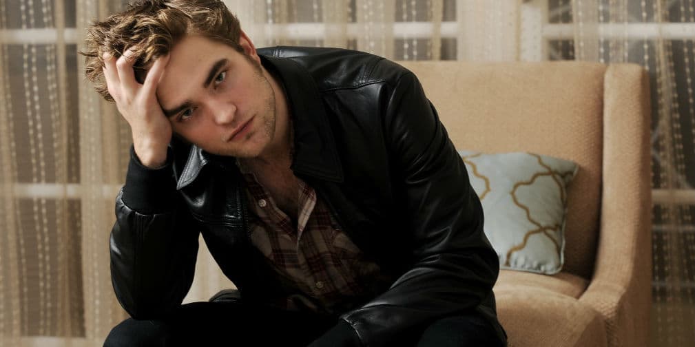 10. Robert Pattinson: Nació el 13 de mayo de 1986, Londres, Inglaterra, y es un actor y modelo británico.