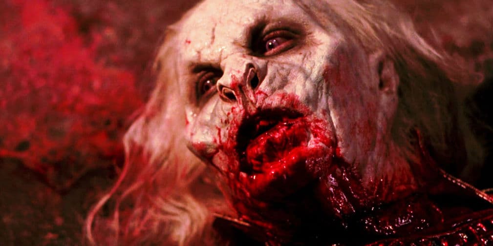 En 1992 llegó a la pantalla Dracula de Bram Stocker, que mezclaba horror con romance, ¡igual que Vampire Diaries!