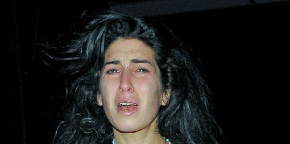 2.- Amy Winehouse: Esta talentosa cantante murió a los 27 años, víctima de su adicción a las drogas y al alcohol.