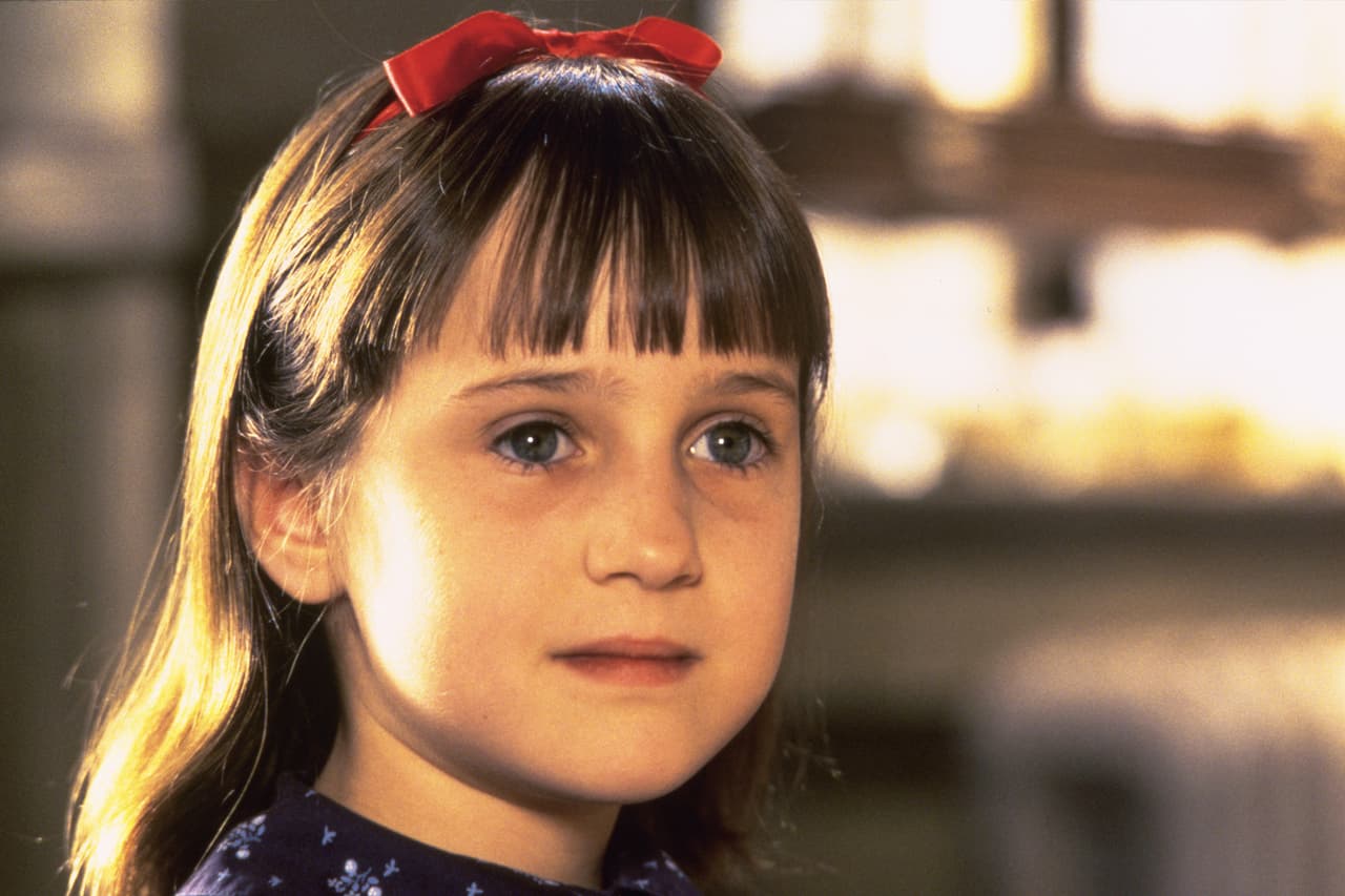 La adicción de su familia a la TV hizo que Matilda buscara refugio en los libros. © 1996 TriStar Pictures, Inc. All Rights Reserved.