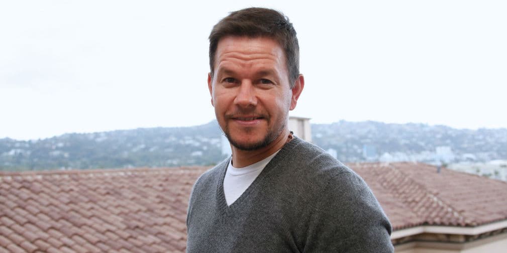 12. Mark Wahlberg: Antes de ser actor vivía en las calles, sobreviviendo del robo y el trafico de drogas.