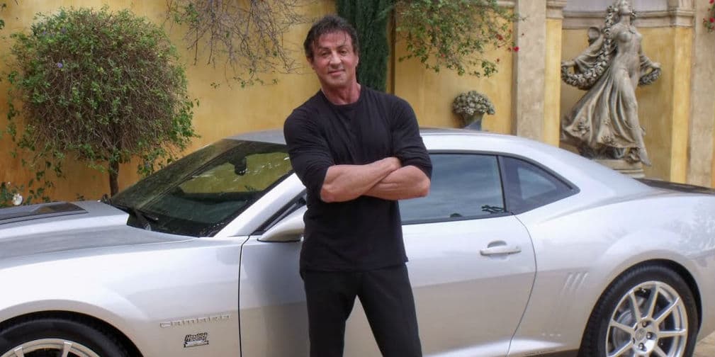 10. Sylvester Stallone: El famoso Rocky prefiere para pasear un Corvette, Camaro o Aston Martin.