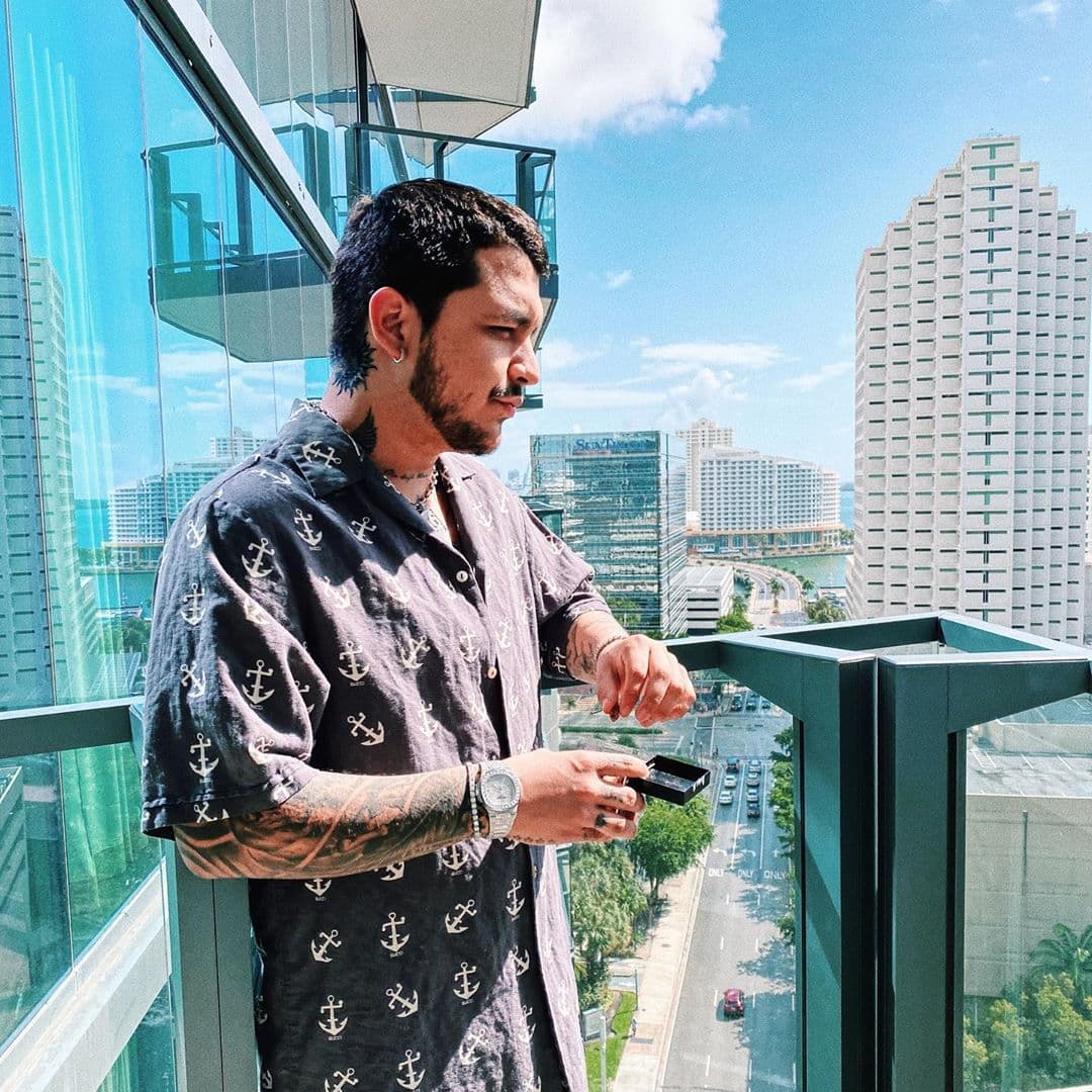 A Nodal ya no le queda tanto espacio en su piel, pero seguramente seguirá buscando dónde más tatuarse por Belinda.