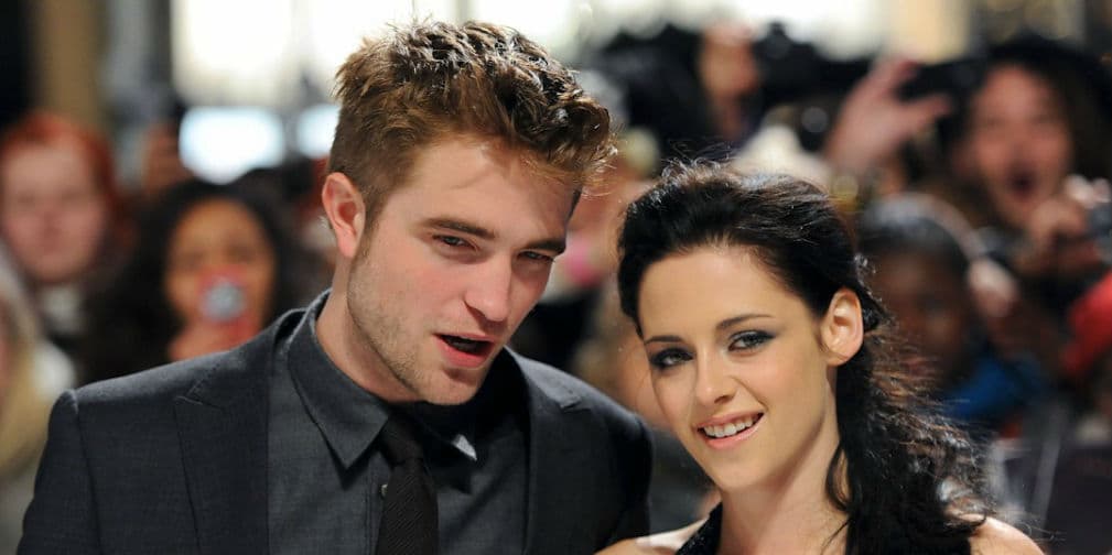 10. Robert Pattinson y Kristen Stewart en Crepúsculo: Como dupla son una de las parejas más amargas, insulsas y frías.