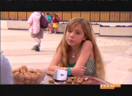 2005 - 'Bad girl' en Zoey 101: Trisha Kirby (Jennette) es la problemática y nueva compañera de ciencia de Dustin, quien para su deleite decide declararlo su novio. Cuando Zoey se entera de esto, recluta a Chase para que separe a la pareja, pero entonces ella se enamora de él, colocándolo en un triángulo amoroso con Dustin y obligando a Zoey y Chase a examinar la verdadera naturaleza de su propia amistad.