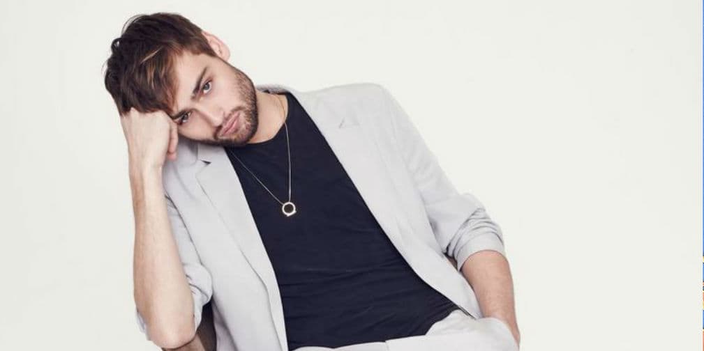 10. Douglas Booth: Rumores los ligaron sentimentalmente en 2014, aunque siempre lo negaron.