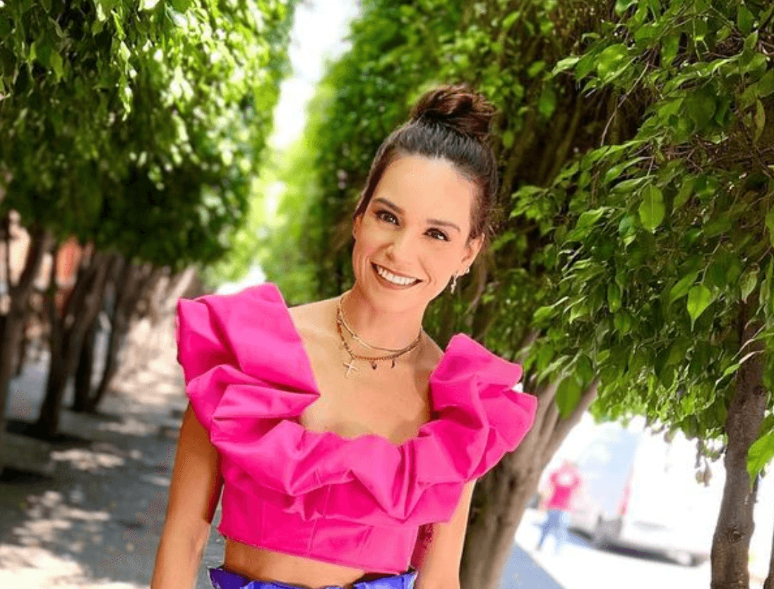 Tania Rincón da cátedra de estilo con original outfit de 'Sirenita' urbana