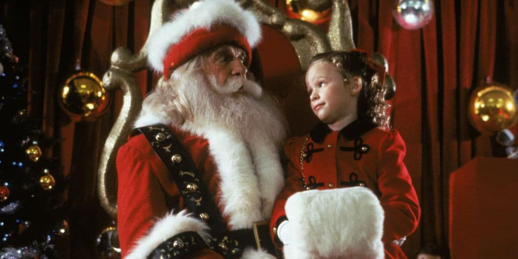 6. Leslie Nielsen: En All I want for Christmas podemos ver a este actor luciendo la torpeza de ¿Dónde está el Policía?.