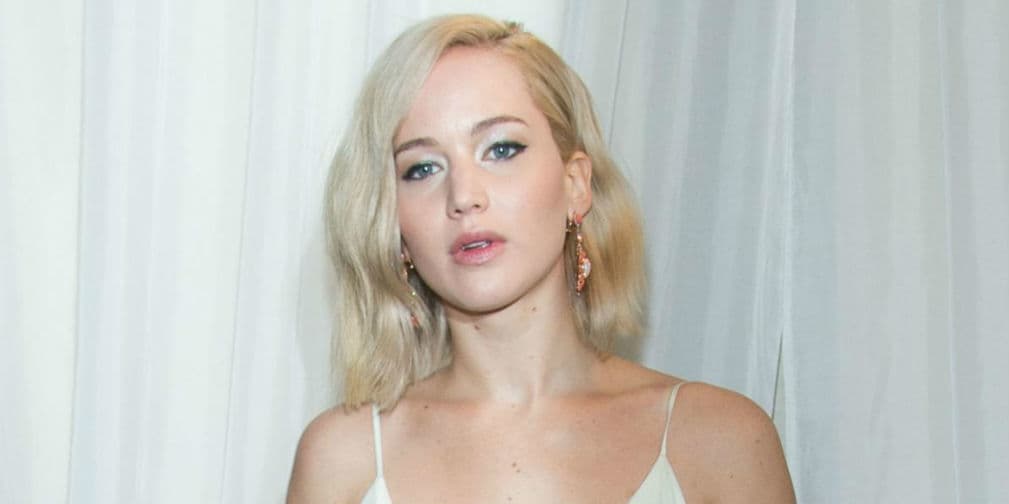 6. Jennifer Lawrence: La protagonista de X Men no fue a la Universidad, pero ¡ni lo necesita! Hasta Oscares tiene.